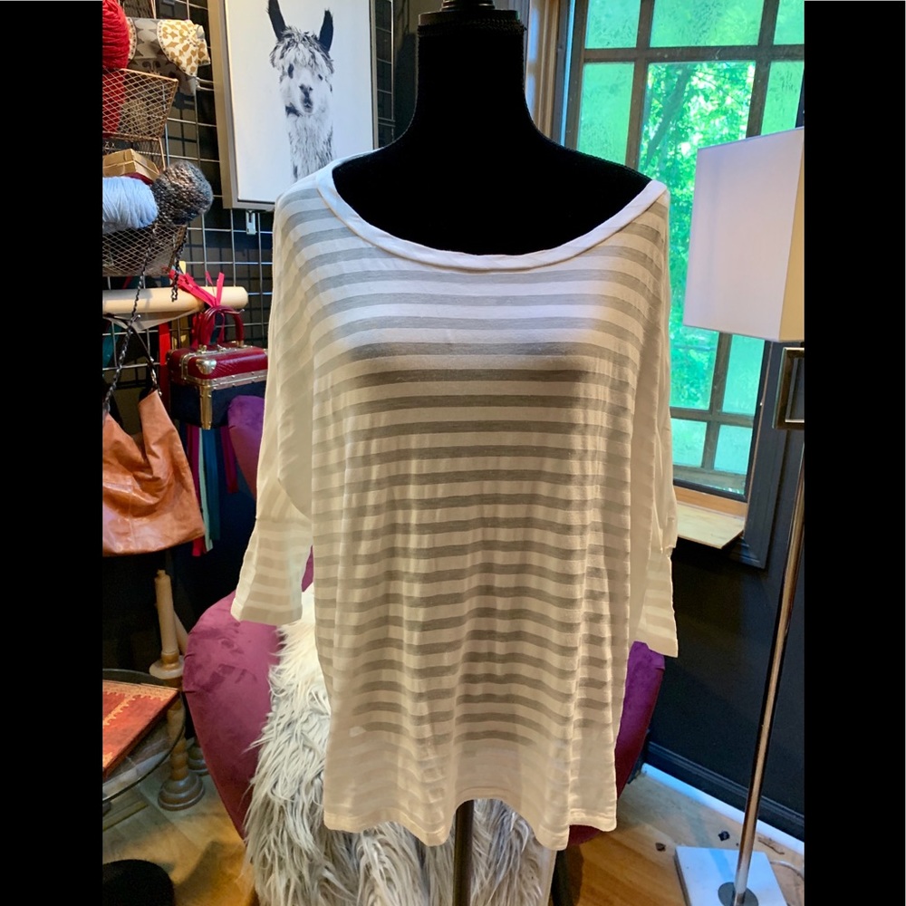 Gorgeous Tart white striped top w/ dolman sleeves
